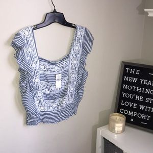 NWT - Cute top from American Eagle